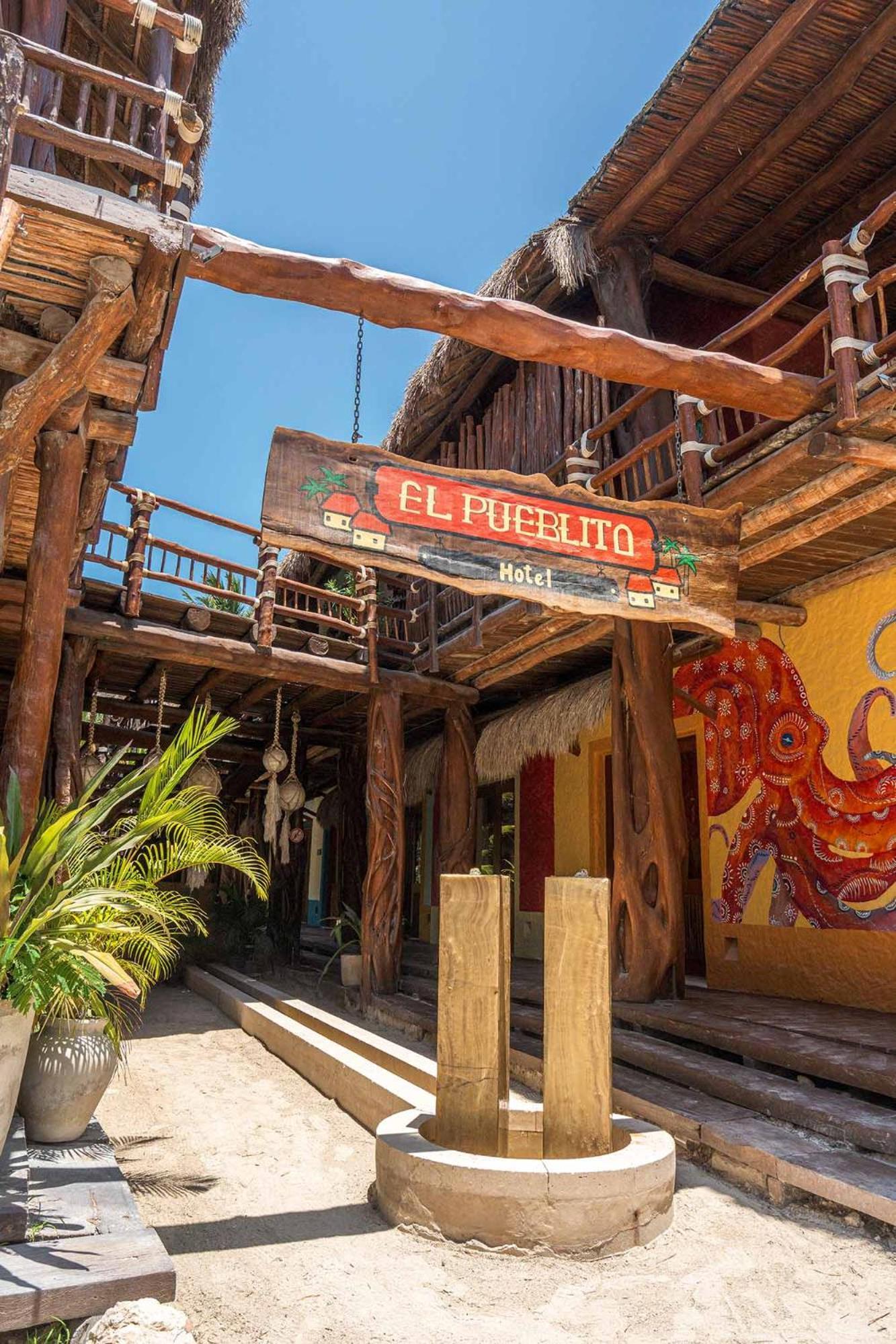 ホテル Exe El Pueblito ホルボックス島 エクステリア 写真